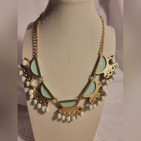 NY Mint Green Collar Necklace Gold-tone White Fringe Chunky Bib - Picture 7 of 10